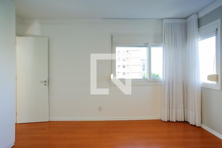 Suite 1 de apartamento para alugar com 2 quartos, 79m² em Bela Vista, Porto Alegre