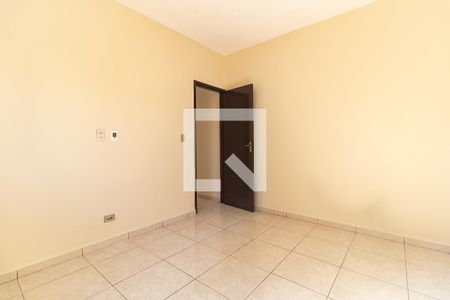 Sala/Quarto de casa para alugar com 1 quarto, 32m² em Vila Santo Estefano, São Paulo