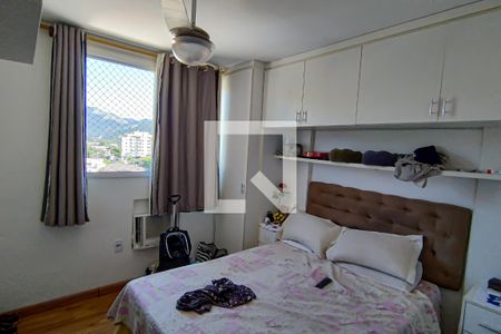 Quarto 1 de apartamento para alugar com 2 quartos, 52m² em Taquara, Rio de Janeiro