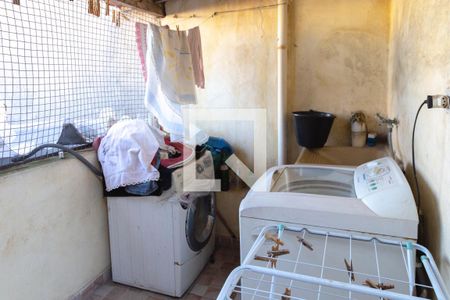 Casa à venda com 200m², 3 quartos e 6 vagas Casa à venda com 200m², 3 quartos e 6 vagasÁrea Gourmet e Área de Serviço