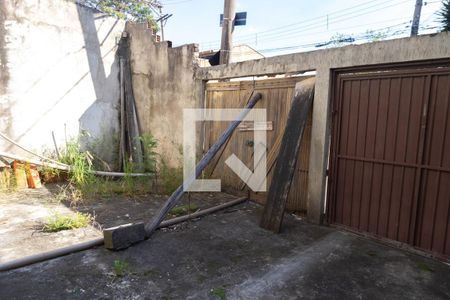 Casa à venda com 200m², 3 quartos e 6 vagas Casa à venda com 200m², 3 quartos e 6 vagasGaragem e quintal