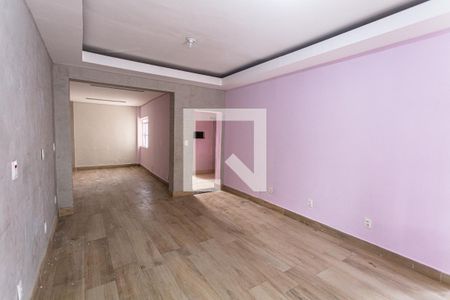 Sala de casa à venda com 6 quartos, 171m² em Santa Efigênia, Belo Horizonte