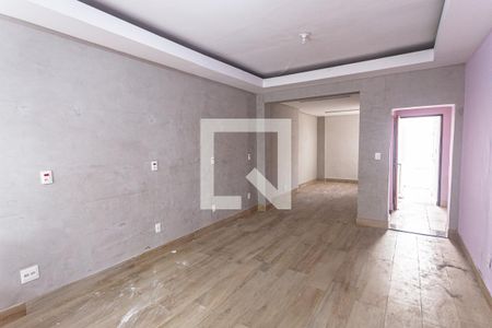 Sala de casa à venda com 6 quartos, 171m² em Santa Efigênia, Belo Horizonte