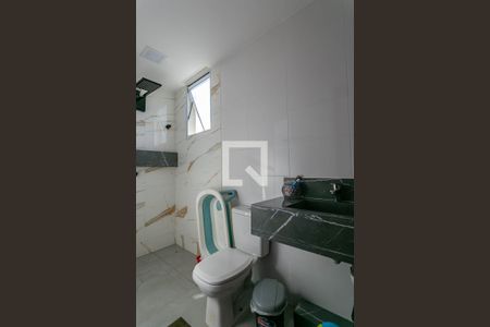 Banheiro de apartamento à venda com 2 quartos, 154m² em Rio Branco, Belo Horizonte