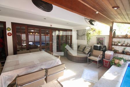 Piscina de casa de condomínio à venda com 4 quartos, 197m² em Barra da Tijuca, Rio de Janeiro