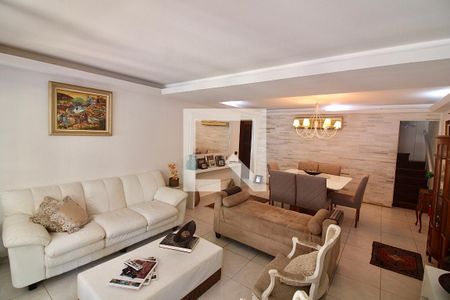 Sala de casa de condomínio à venda com 4 quartos, 197m² em Barra da Tijuca, Rio de Janeiro