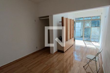 Sala de casa para alugar com 2 quartos, 80m² em Vila Meriti, Duque de Caxias