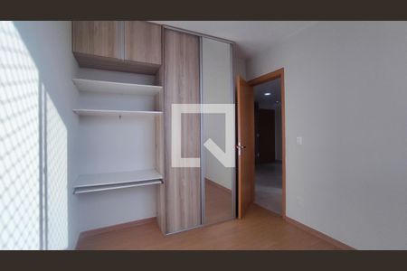 Quarto 2 de apartamento para alugar com 2 quartos, 48m² em Chácara Cotia, Contagem