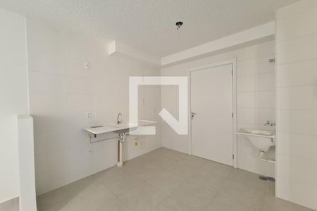 Cozinha e área de serviço de apartamento para alugar com 2 quartos, 33m² em Vila Ema, São Paulo