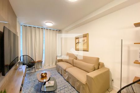 Sala de apartamento para alugar com 2 quartos, 116m² em Leblon, Rio de Janeiro