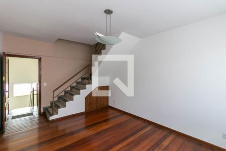 Apartamento à venda com 3 quartos, 180m² em Caiçaras, Belo Horizonte