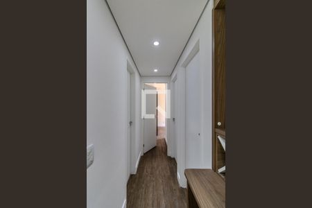 corredor de apartamento para alugar com 3 quartos, 68m² em Jardim Parque Morumbi, São Paulo