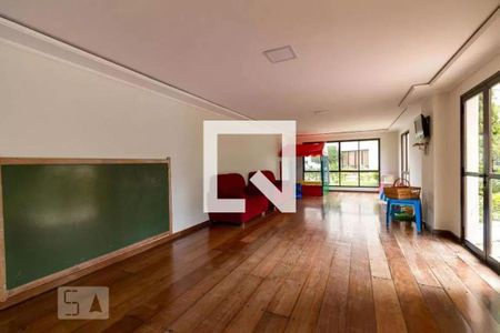 Apartamento à venda com 168m², 4 quartos e 2 vagas Apartamento à venda com 168m², 4 quartos e 2 vagasÁrea Comum