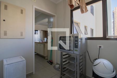 Apartamento à venda com 168m², 4 quartos e 2 vagas Apartamento à venda com 168m², 4 quartos e 2 vagasÁrea de Serviço