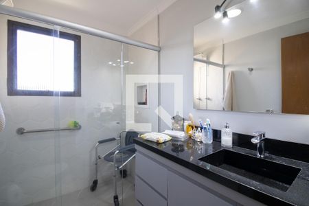Apartamento à venda com 168m², 4 quartos e 2 vagas Apartamento à venda com 168m², 4 quartos e 2 vagasBanheiro