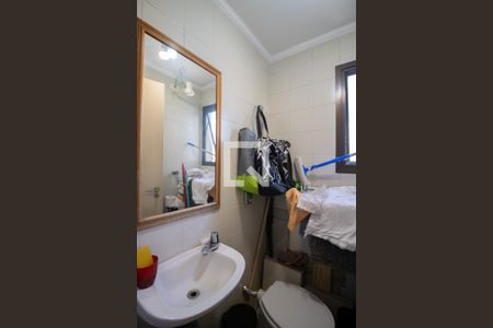 Apartamento à venda com 168m², 4 quartos e 2 vagas Apartamento à venda com 168m², 4 quartos e 2 vagasBanheiro de Serviço