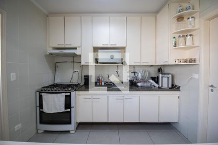 Apartamento à venda com 168m², 4 quartos e 2 vagas Apartamento à venda com 168m², 4 quartos e 2 vagasCozinha