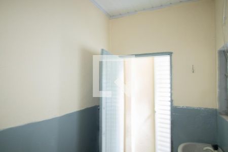 Banheiro de casa para alugar com 1 quarto, 80m² em Vila Nilo, São Paulo