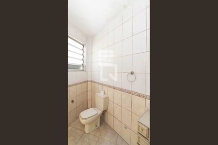 Banheiro de casa para alugar com 3 quartos, 168m² em Jardim Lisboa, São Paulo