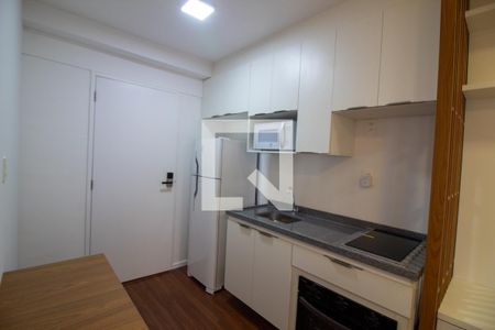 Cozinha de kitnet/studio à venda com 1 quarto, 33m² em Campo Belo, São Paulo