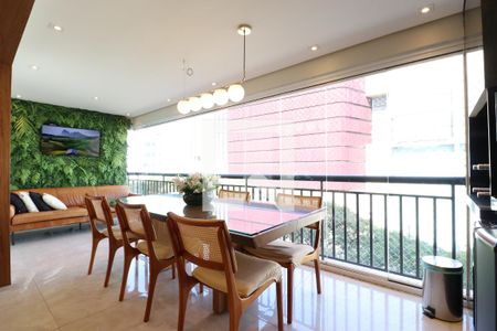 Varanda de apartamento à venda com 3 quartos, 130m² em Água Branca, São Paulo