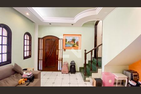 Sala de casa à venda com 3 quartos, 300m² em Jardim Santo André, Santo André