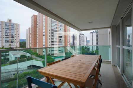 Varanda de apartamento à venda com 3 quartos, 114m² em Jardim do Salso, Porto Alegre