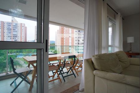 Sala - Varanda de apartamento à venda com 3 quartos, 114m² em Jardim do Salso, Porto Alegre