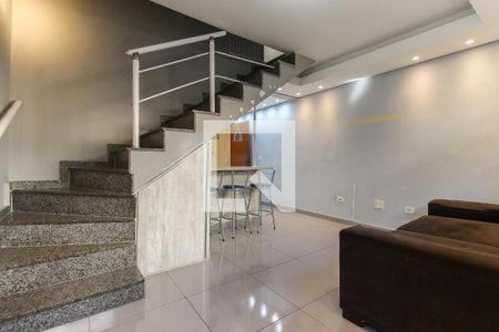 Sala de casa de condomínio para alugar com 2 quartos, 56m² em Cidade Líder, São Paulo