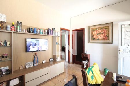 Sala de casa para alugar com 3 quartos, 110m² em Universitário, Belo Horizonte