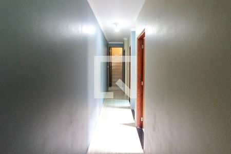 Corredor de casa à venda com 3 quartos, 180m² em Vila Olinda, São Paulo