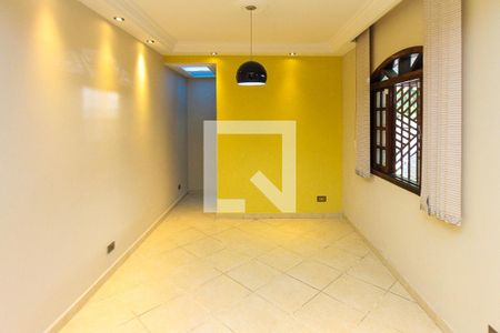 Sala de casa para alugar com 3 quartos, 180m² em Jardim Piqueroby, São Paulo