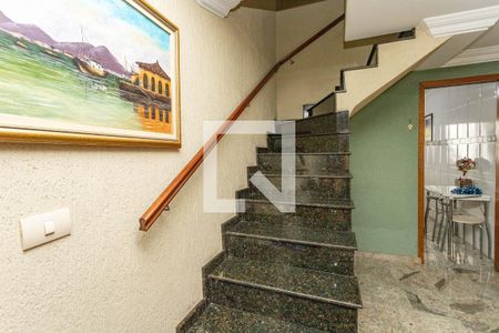 Escada  de casa à venda com 2 quartos, 122m² em Taboão, São Bernardo do Campo