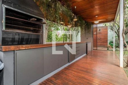 Casa à venda com 4 quartos, 454m² em Alto de Pinheiros, São Paulo