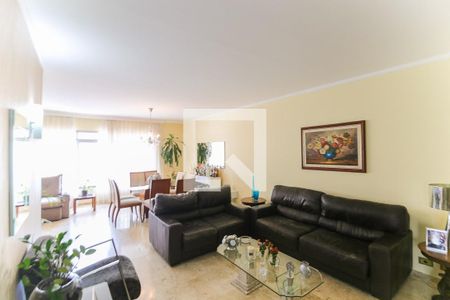 Sala de casa para alugar com 6 quartos, 420m² em Vila Inah, São Paulo