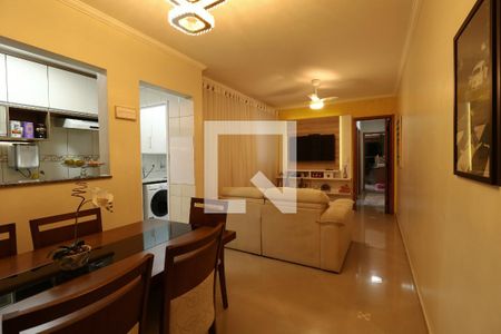 Apartamento à venda com 67m², 2 quartos e 2 vagasSala