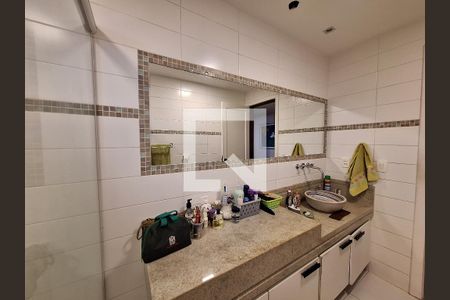 Casa à venda com 109m², 3 quartos e 1 vaga Casa à venda com 109m², 3 quartos e 1 vagaBanheiro