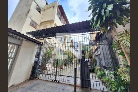 Casa à venda com 109m², 3 quartos e 1 vaga Casa à venda com 109m², 3 quartos e 1 vagaFachada