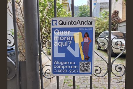 Casa à venda com 109m², 3 quartos e 1 vaga Casa à venda com 109m², 3 quartos e 1 vagaFachada