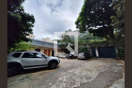 Casa à venda com 109m², 3 quartos e 1 vaga Casa à venda com 109m², 3 quartos e 1 vagaFachada