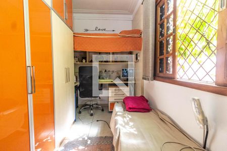 Casa para alugar com 326m², 4 quartos e 3 vagas Casa para alugar com 326m², 4 quartos e 3 vagasQuarto 2