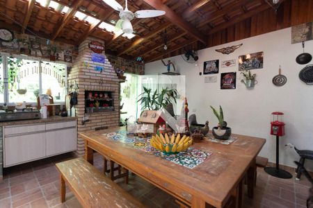 Casa para alugar com 326m², 4 quartos e 3 vagas Casa para alugar com 326m², 4 quartos e 3 vagasChurrasqueira