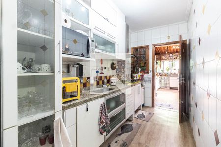 Casa para alugar com 326m², 4 quartos e 3 vagas Casa para alugar com 326m², 4 quartos e 3 vagasCozinha
