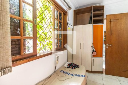 Casa para alugar com 326m², 4 quartos e 3 vagas Casa para alugar com 326m², 4 quartos e 3 vagasQuarto 2