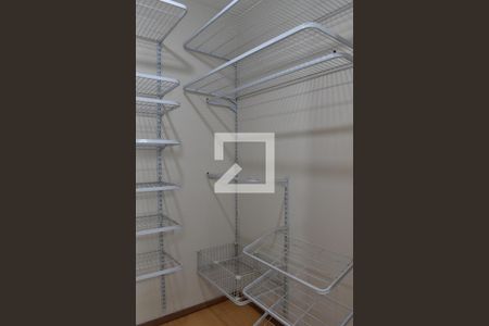 Closet Suíte de apartamento para alugar com 3 quartos, 142m² em Cristo Rei, Curitiba