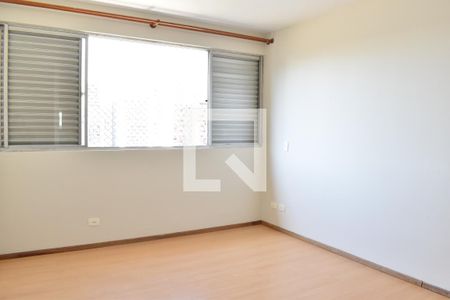 Suíte de apartamento para alugar com 3 quartos, 142m² em Cristo Rei, Curitiba