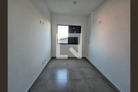 Sala de kitnet/studio para alugar com 1 quarto, 24m² em Jardim Márcia, Suzano