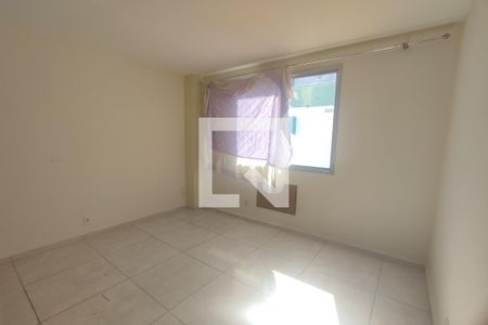 Quarto 1 de apartamento para alugar com 2 quartos, 63m² em Taquara, Rio de Janeiro