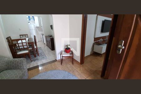 Sala de Estar de casa à venda com 2 quartos, 150m² em Km 18, Osasco