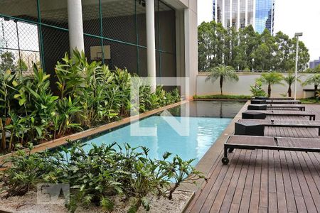 Studio à venda com 35m², 0 quarto e 1 vaga Studio à venda com 35m², 0 quarto e 1 vagaPiscina